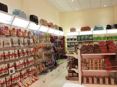 1450840972562749.jpg 样板店货架-6.jpg